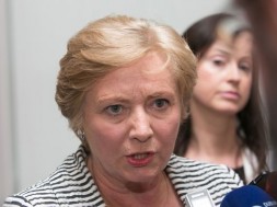 I140924_211232_2852487oTextCS_68868389