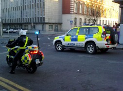 Garda_vehicles_bolton_st