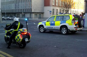 Garda_vehicles_bolton_st
