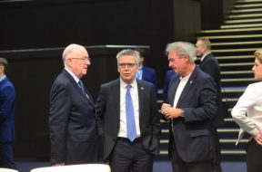 De-Maiziere-800×450